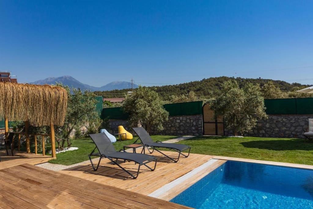 Villa Zeytin Havuzlu Jakuzili Fethiye Buitenkant foto